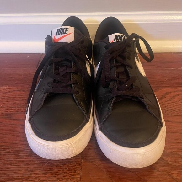 Nike Black & White Sneakers - Men’s Size 37.5 (US 5Y) - Picture 3 of 5